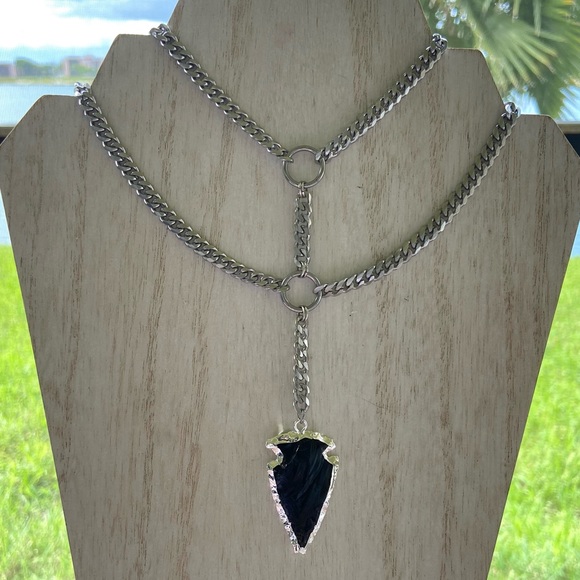 Thick stainless steel chocker obsidian arrow charm - Picture 7 of 13